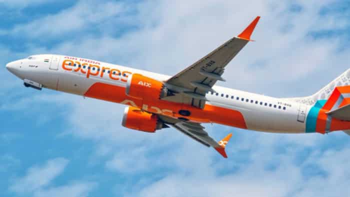 Flight Sales: हवा में उड़ाए महंगे फ्लाइट टिकट की टेंशन! यहां मिल रहा है हर बुकिंग पर तगड़ा डिस्काउंट Air India Express Flight ticket discount payday sale get 15 pc flat off on your booking till 1 may 2025