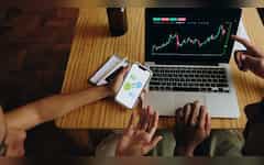  बिना ब्रोकरेज ट्रेडिंग! कैसे करें बड़ा मुनाफा – जानिए Stoxkart के CEO प्रणय अग्रवाल से 