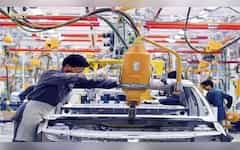  ₹57 वाला यह Auto Stock दिला सकता है 45% रिटर्न, अपने सेगमेंट में मार्केट लीडर है कंपनी 