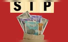  चाय के पैसे से SIP का 'रॉकेट'! ये सीक्रेट ट्रिक आपको बना सकती है करोड़पति,क्या है ये छोटा पैकेट का बड़ा धमाका? 