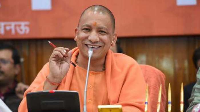 UP Loan: योगी सरकार दे रही युवाओं को बिना गारंटी 5 लाख का लोन, नहीं ले रही कोई ब्याज, जानें कैसे और किसे मिलेगा UP Loan: योगी सरकार दे रही युवाओं को बिना गारंटी 5 लाख का लोन, नहीं ले रही कोई ब्याज, जानें कैसे और किसे मिलेगा