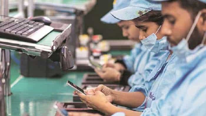  379% उछला मुनाफा, फिर भी ₹1100 टूट गया शेयर – जानें क्या है असली वजह और आगे क्या करें निवेशक 