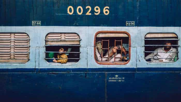  IRCTC अकाउंट में फटाफट कर लें ये काम, वरना 1 जुलाई के बाद नहीं बुक कर पाएंगे तत्काल ट्रेन टिकट 