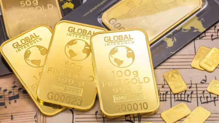 Fathers day 2025 want to buy gold know latest rate of india delhi 10 gram sona bhav