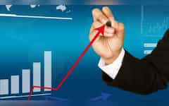  3 Midcap Stocks जो तेजी करने के लिए हैं तैयार; एक्सपर्ट ने चुना, जानें टारगेट डीटेल 