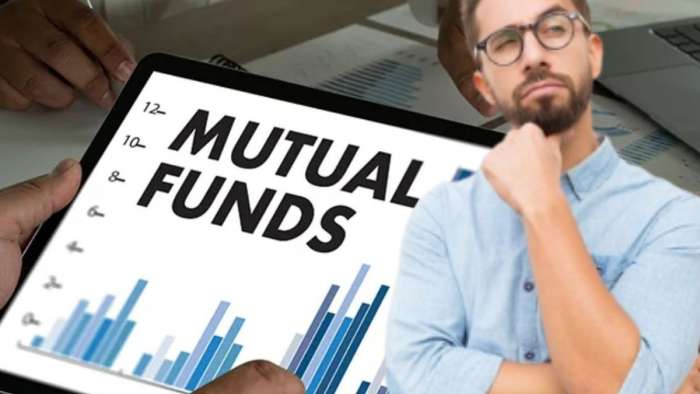 Mutual Funds का 'ऑल-राउंडर' कहलाता है ये फंड, गिरते बाजार में बचाता है घाटा, चढ़ते में दिलाता है जबरदस्त मुनाफा! Mutual Funds का 'ऑल-राउंडर' कहलाता है ये फंड, गिरते बाजार में बचाता है घाटा, चढ़ते में दिलाता है जबरदस्त मुनाफा!