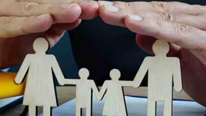 Term insurance guide, what is term insurance, term insurance benefits, how much term cover I need, best term insurance plan, term insurance calculator, claim settlement ratio, term plan riders, buy term insurance online, why term insurance is important