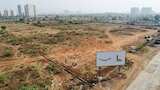 https://www.zeebiz.com/hindi/real-estate/amazon-data-services-india-has-acquired-approximately-42955-sq-meters-of-non-agricultural-land-from-lodha-developers-256535