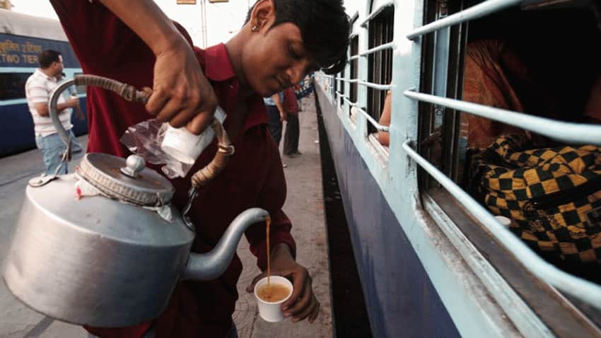 IRCTC ने बदल दिए चाय-कॉफी के रेट, जानें कितनी बढ़ोतरी की