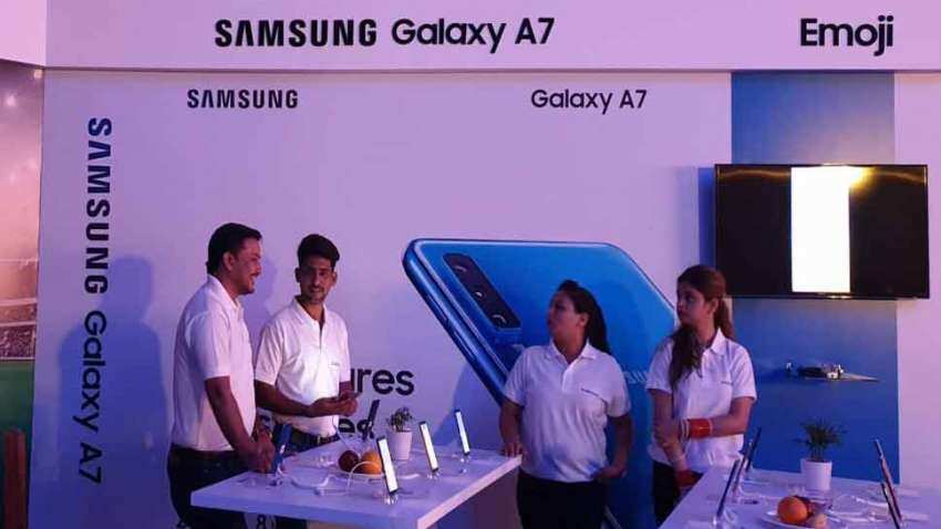 Samsung ने लॉन्‍च किया चार कैमरों से लैस स्‍मार्टफोन, जानिए इसकी कीमत और सभी फीचर्स