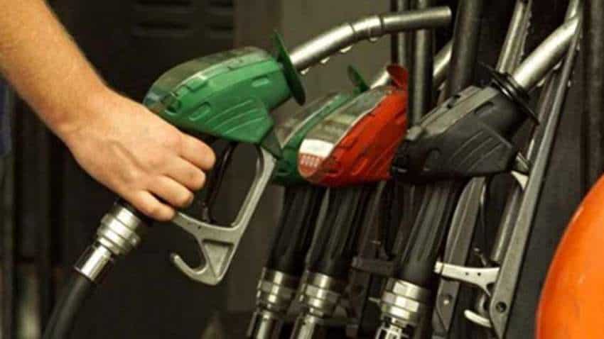 आने वाले दिनों में सस्ता मिल सकता है पेट्रोल-डीजल, सरकार ने ढूंढा महंगे तेल का तोड़