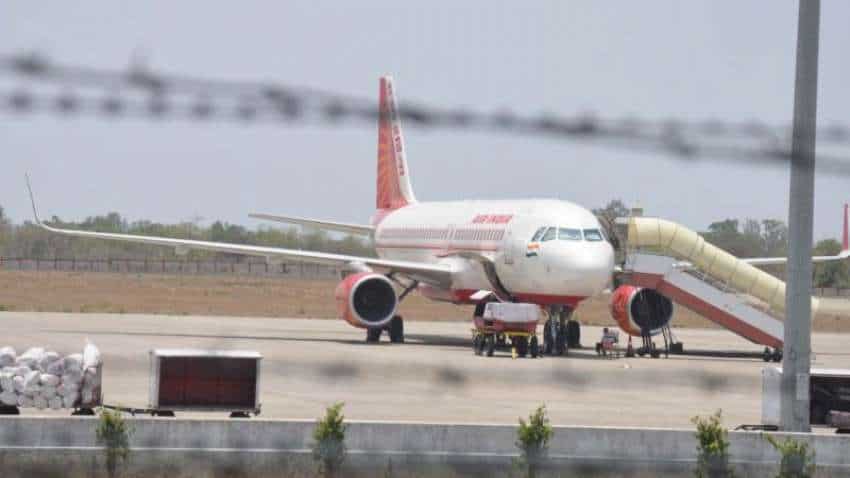दीवार तोड़ने के बाद भी 136 यात्रियों को लेकर 4 घंटे हवा में क्‍यों था Air India का प्‍लेन?