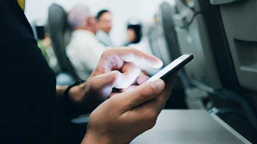 हवाई यात्रा के दौरान मोबाइल फोन पर मिलेंगी डेटा सेवाएं, लेकिन नहीं हो सकेगी फोन पर बात