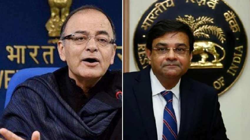 नोटबंदी के समय सब ठीक था, फिर इन 7 वजहों से बिगड़ते चले गए RBI के सरकार से रिश्ते?