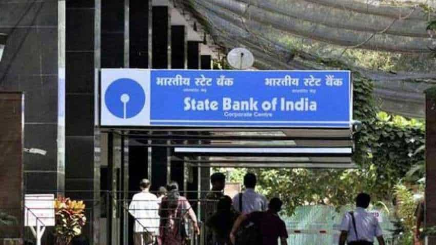 SBI बेच रहा है सबसे सस्ता सोना, खरीदने पर मिल सकते हैं ये तीन बड़े फायदे