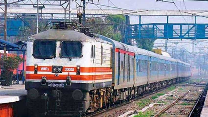 कोहरे में Train अब नहीं होगी लेट, भारतीय रेलवे ने ईजाद किया नया डिवाइस