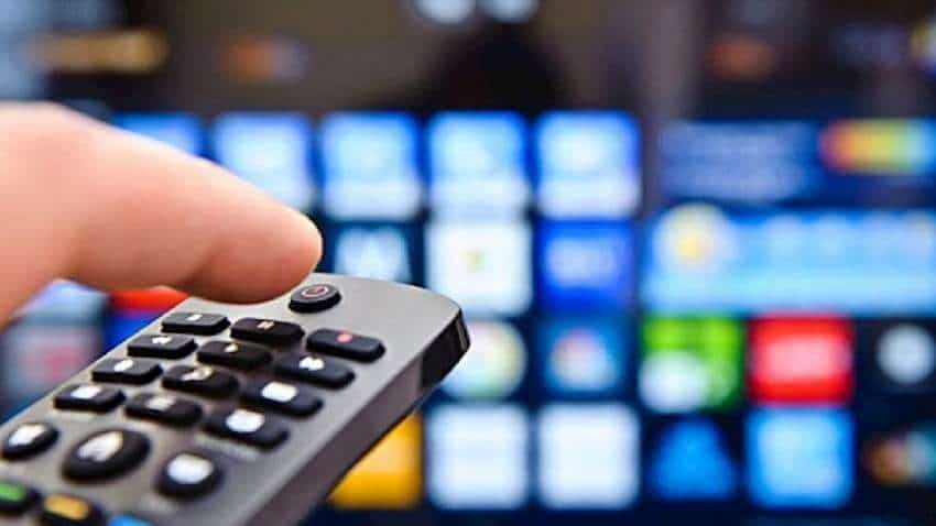 TRAI के हाथों में आया TV का रिमोट, अब 130 रुपये महीने में देख सकेंगे 100 चैनल