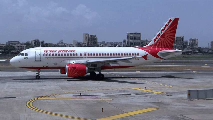एयर इंडिया का विमान इमारत से टकराया, बाल-बाल बचे 179 यात्री