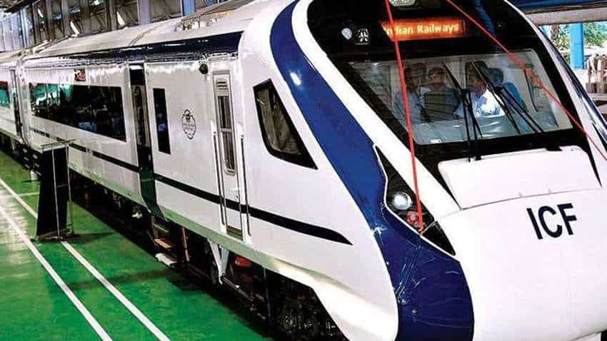 Train 18 इसी माह से दौड़ेगी, PM मोदी दिखा सकते हैं हरी झंडी