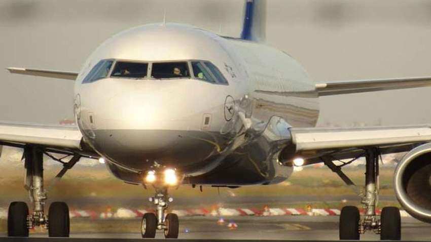 हवाई यात्रा हो जाएगी 1 हजार रुपए तक महंगी, अगर यात्री ने फ्लाइट में सबस्‍क्राइब किया यह प्‍लान