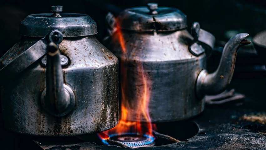 पाकिस्तान में हिंदुस्तानी चाय की मांग बढ़ी, घरेलू बाजार में महंगी हुई चाय की चुस्की