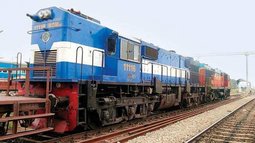 भारतीय रेलवे ने आज रद्द की 350 से ज्यादा ट्रेन, यहां देखें रद्द गाड़ियों की सूची