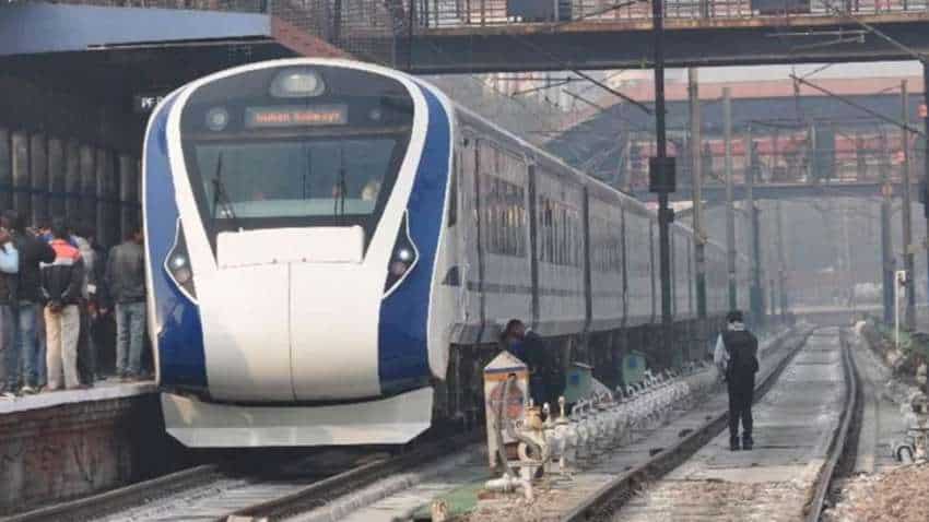 बुक करें 'वंदे भारत एक्सप्रेस' का टिकट, IRCTC ने बुकिंग सिस्टम में जोड़ा ट्रेन का नाम