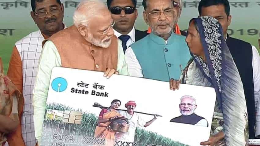 PM मोदी ने 'किसान सम्मान निधि योजना' का किया शुभारंभ, किसानों के खाते में  आए 2000-2000 रुपए Zee Business Hindi