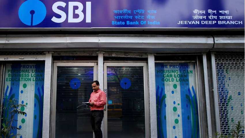 SBI में नौकरी: 100 की जगह 75 लोगों को मिल रही है जगह, ये है वजह