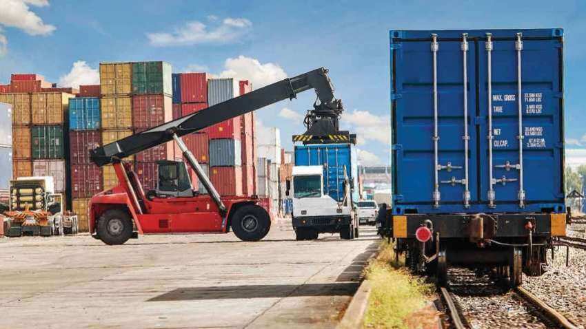 देश-विदेश में मुश्किल हालात के बावजूद भारत का निर्यात 2.44 प्रतिशत बढ़ा