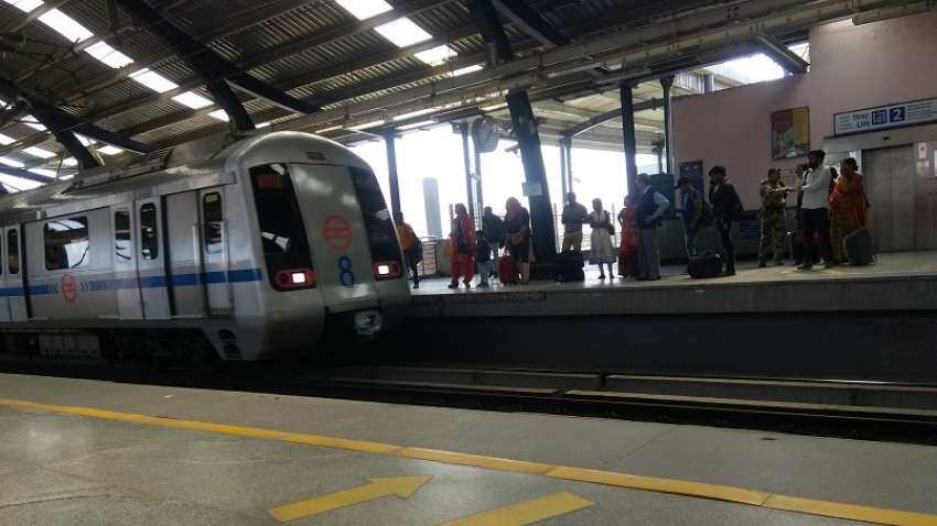 दिल्ली-एनसीआर में होली पर दोपहर बाद चलेगी मेट्रो, रेलवे के रिजर्वेशन काउंटर भी रहेंगे बंद