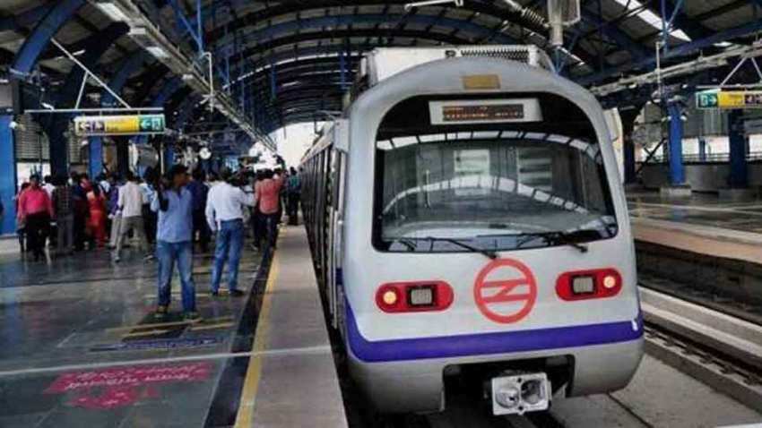 दिल्ली मेट्रो में बार- बार एनाउंसमेंट नहीं चाहते हैं तो करें ये काम, DMRC ने मांगी प्रतिक्रिया