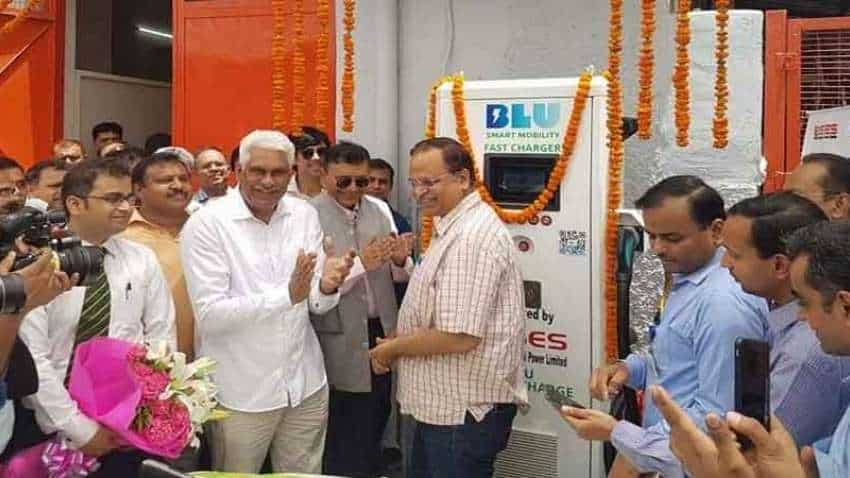 दिल्ली में शुरु हुआ पहला इलेक्ट्रिक वाहन चार्जिंग स्टेशन, आसानी से चार्ज होगी ई कार
