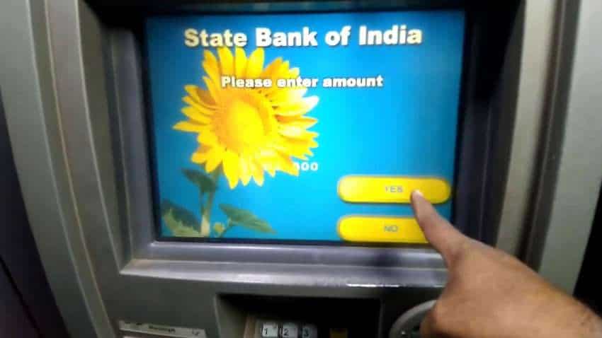 SBI ने दिए TIPS: ATM से पैसा निकालते वक्त ध्यान रखें ये बातें, कभी नहीं होगा नुकसान