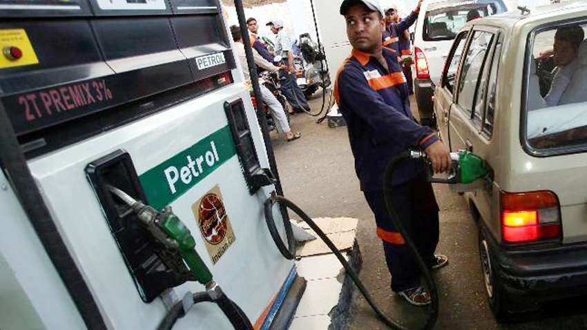 पेट्रोल की कीमत दिल्ली में 70 रुपये के पार, डीजल भी महंगा, ये है आज का भाव