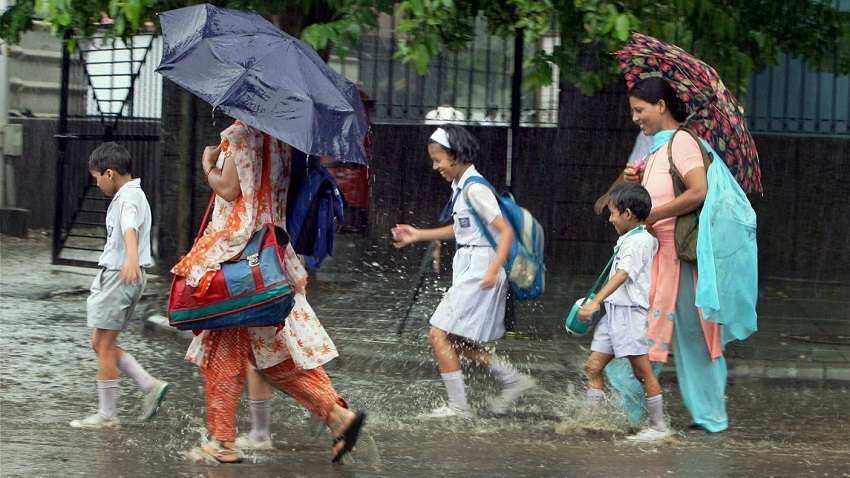 Weather Forecast: दिल्ली-एनसीआर में बनी रहेगी गर्मी, बिहार-झारखंड में भारी बारिश के आसार