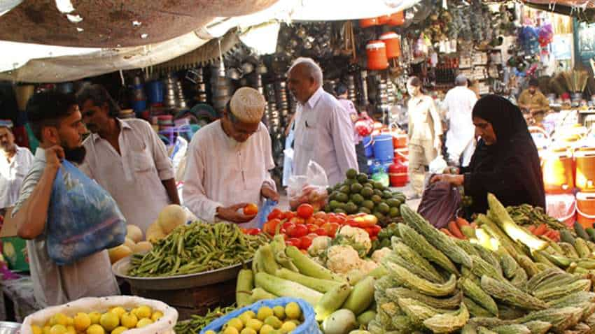 महंगाई की मार से टूटा पाकिस्तान, भारत से दोगुनी कीमत पर बिक रहा है गेहूं और आटा