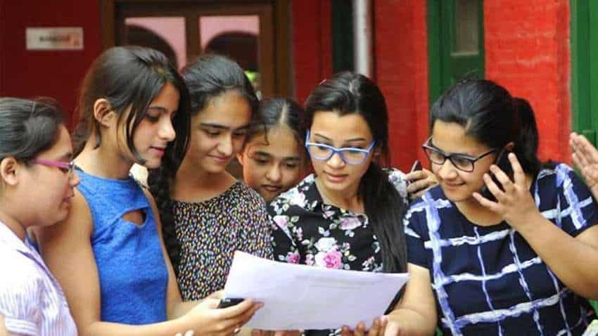 ICAI CA Result 2019: रिजल्ट में अजय अग्रवाल बने देश के टॉपर