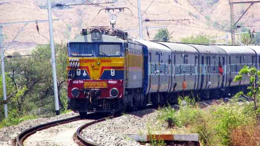 Indian Railways ने आज रद्द की हैं ये ट्रेनें, अगर कर रहे हैं सफर तो चेक कर लें स्टेटस