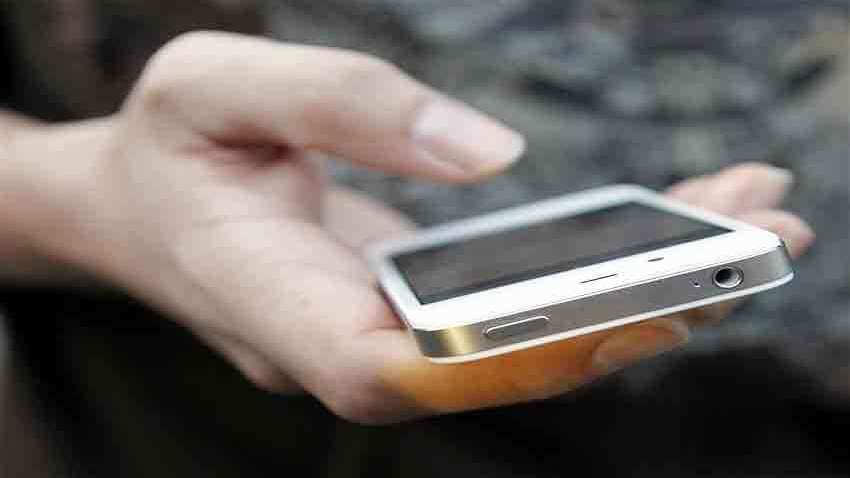 मोबाइल चोरी रोकने के लिए सरकार का 'मेगा प्लान', चोरों के लिए बेकार हो जाएगा फोन