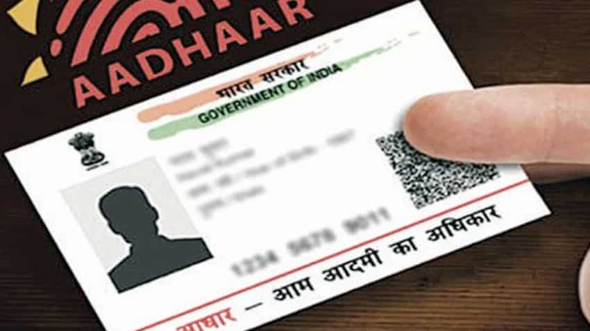 Aadhaar card बनवाना हुआ बेहद आसान, मोदी सरकार ने इन लाखों लोगों को दिया ये बड़ा तोहफा