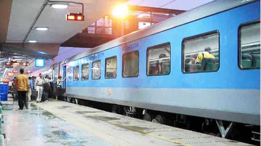 Indian Railways- आज (8 नवंबर) को रद्द रहेंगी 266 ट्रेन, चेक करें अपना रिजर्वेशन स्टेट्स