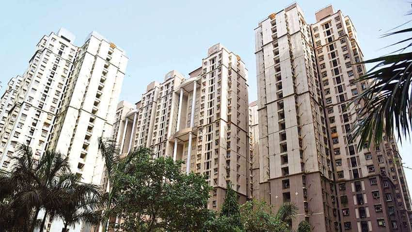 घर खरीदारों के लिए अच्‍छी खबर, LIC इस साल बांटेगी 55000 करोड़ का लोन