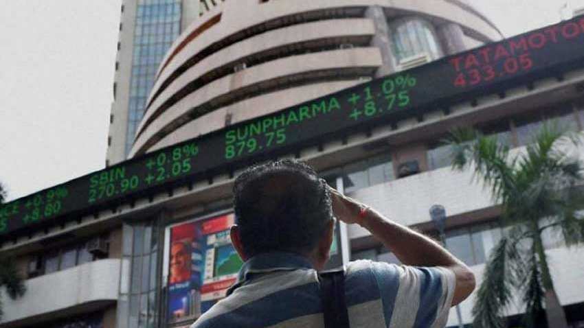 2019 के आखिरी दिन लाल हुई दलाल स्ट्रीट, Sensex 300 अंक टूटा, Nifty 12200 के नीचे