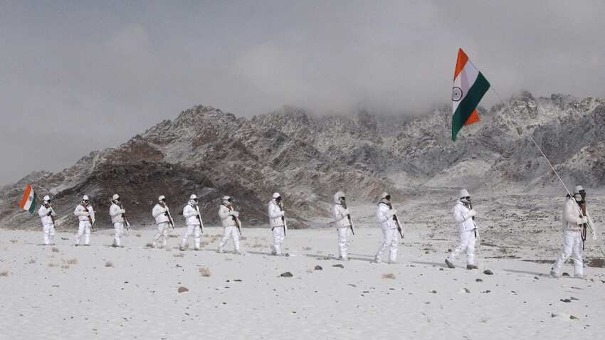 देश मना रहा है 71वां गणतंत्र दिवस, राजपथ पर दिखेगी शौर्य और पराक्रम की झांकी