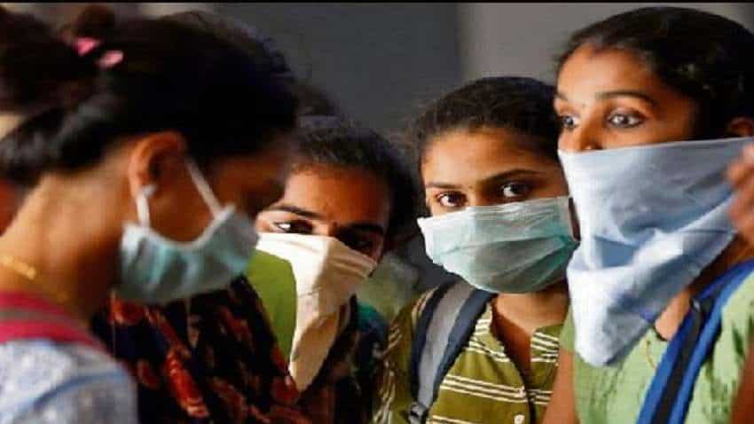 कोरोना को हराना है तो चेहरा ढकना है ...