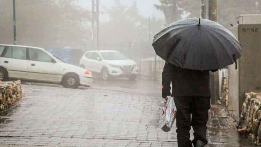 Weather today; 3 दिन फिर बन रहे बारिश के आसार, तापमान में आएगी अच्‍छी  गिरावट | Zee Business Hindi