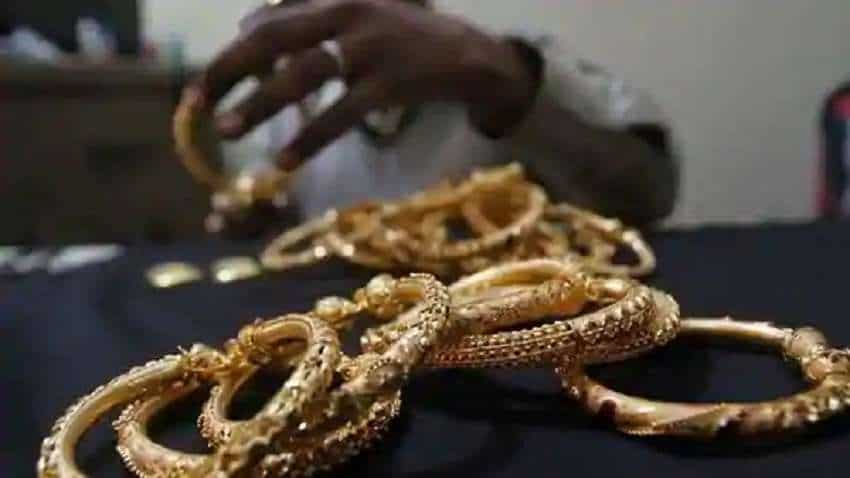 Gold Loan को कितना समझते हैं आप? बेहद कम डॉक्यूमेंट पर झटपट मिलती है आपको मदद