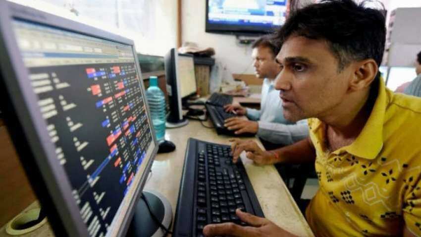 Stock Market: सेंसेक्स 547 अंक टूटा, निफ्टी 9200 के करीब, IT, बैंकिग और ऑटो शेयरों में बिकवाली