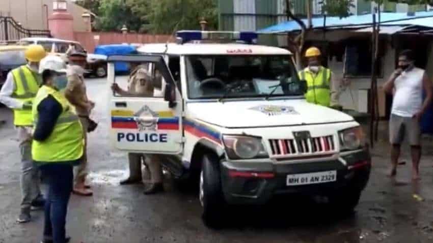 घरों से दो किलोमीटर के दायरे से बाहर न निकलें लोग, मुंबई पुलिस की अपील